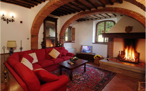 Villa Montichiello: Möbel, Interior Design, Wand, Flooring, Couch, Decke, Zimmer, Fussboden, Wohnzimmer, Zuhause