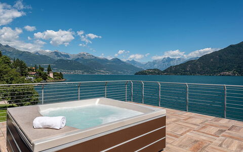 Villa Perla: Armatur, Badewanne, Resort, Schwimmbad, Schatten, Jacuzzi, Hotel, Design
