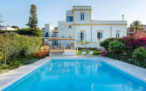 The Flower Garden: Schwimmbad, Resort, Zuhause, Estate, Hazienda, Garten, Landscaping, Villa, Eco Hotel