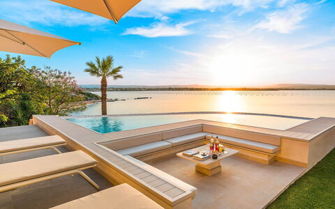 Sea Art Villa: Wasser, Meer, Resort, Schwimmbad, Ozean, Schatten, Eco Hotel, Tropen, Villa, Hotel