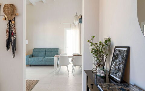 Villa Bruna: Möbel, Interior Design, Flooring, Wand, Fussboden, Holz, Zimmer, Beleuchtung, Wohnzimmer, Zuhause