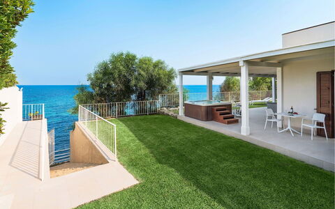 Villa Sea Star: Veranda, Schatten, Garten, Landscaping, Estate, Garten, Eco Hotel, Balkon, Hinterhof, Resort