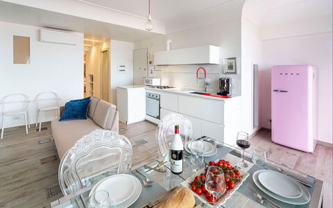 Casa Light Blu: Möbel, Interior Design, Küche, Flooring, Major Appliance, Fussboden, Küchengerät, Countertop, Wohnung, Zimmer