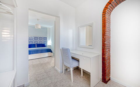 Mermaid Villa: Interior Design, Flooring, Fussboden, Decke, Möbel, Wohnung, Zuhause, Zimmer, Bett, Schlafzimmer