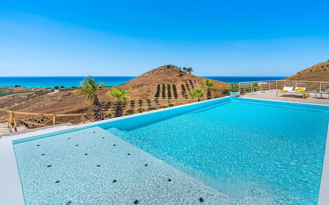 Villa Montallegro: Blau, Schwimmbad, Resort, Eco Hotel
