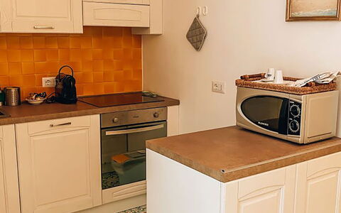 San Sebastiano: Flooring, Holz, Fussboden, Interior Design, Küche, Cabinetry, Möbel, Countertop, Küchengerät, Major Appliance