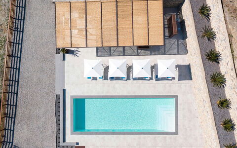 Villa Zafferano: Schwimmbad, Gartenmöbel, Verbundwerkstoff, Resort, Sonnenliege, Stuhl, Design, Deck, Eco Hotel, Hotel