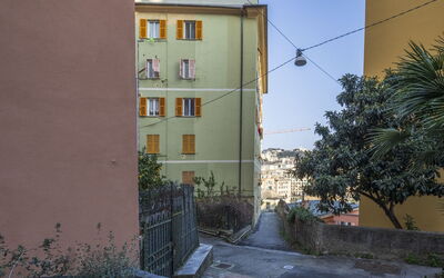 Da Federico, Apartment Genova Brignole: Gebäude, Daytime, Wand, Fenster, Wohngebiet, Wohnung, Nachbarschaft, Die Architektur, Fassade, \Stadt