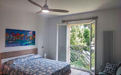 Casa Nadia: Möbel, Interior Design, Schlafzimmer, Zimmer, Fussboden, Wohnung, Zuhause, Bett, Bettdecke, Bedding