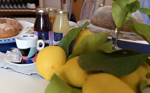 Casa Minori: Essen, Geschirr, Obst, Zutat, Servierware, Produzieren, Drinkware, Dishware