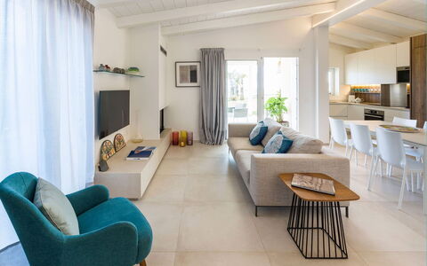 Villa Doddi: Möbel, Interior Design, Flooring, Fussboden, Couch, Holz, Wohnzimmer, Zuhause, Zimmer, Decke