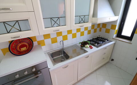 Gio: Küche, Herd, Major Appliance, Küchengerät, Countertop, Herd, Holz, Flooring, Gasherd, Interior Design