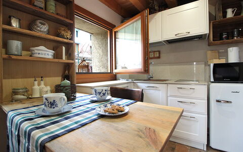 La Casetta dei Palù, Valdobbiadene: Küche, Möbel, Küchengerät, Countertop, Major Appliance, Holz, Cabinetry, Interior Design, Flooring, Haushaltsgerät