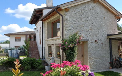 La Casetta dei Palù, Valdobbiadene: Wand, Gebäude, Fenster, Haus, Zuhause, Tür, Strauch, Wohngebiet, Hütte