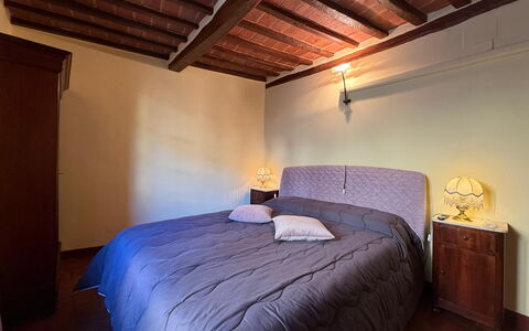 Terrazzino Margherita: Bett, Schlafzimmer, Möbel, Wand, Bettdecke, Interior Design, Bedding, Flooring, Fussboden, Holz