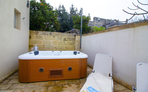 Coclea Heritage Suites: Armatur, Badewanne, Schwimmbad, Jacuzzi, Holzbeize, Hotel, Zimmerpflanze, Installation, Resort