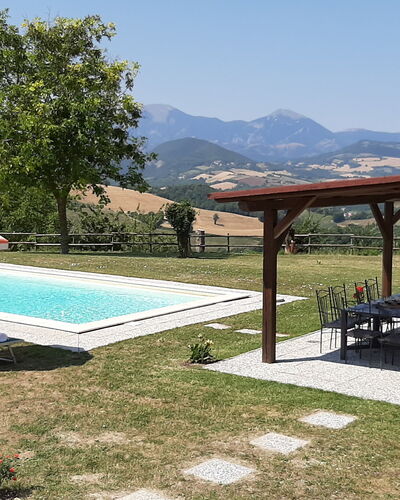 Villa Felice, Private Pool and Hills: Schwimmbad, Hügel, Gebirge, Gartenmöbel, Freizeit, Bauernhaus, Resort, Eco Hotel, Grat, Senke
