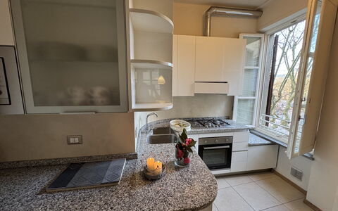 Casa Anna 13: Küche, Küchengerät, Countertop, Major Appliance, Interior Design, Haushaltsgerät, Cabinetry, Flooring, Zimmer, Beleuchtung