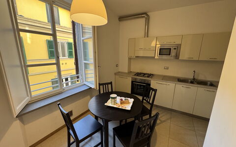 Casa Elena 13: Flooring, Fussboden, Interior Design, Zimmer, Decke, Wohnung, Küche & Esszimmer Tisch, Stuhl, Holzbeize, Holzboden