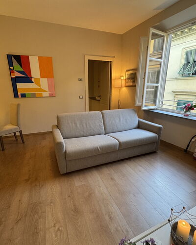 Casa Elena 13: Möbel, Flooring, Interior Design, Fussboden, Holz, Holzboden, Zimmer, Couch, Wohnzimmer, Tabelle