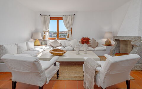 Residenza Rudalza: Möbel, Interior Design, Flooring, Tabelle, Fussboden, Couch, Zuhause, Wohnzimmer, Stuhl, Zimmer