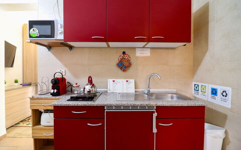 Kyma'S House: Küchengerät, Küche, Major Appliance, Countertop, Spüle, Cabinetry, Sinken, Möbel, Kleingeräte, Armatur