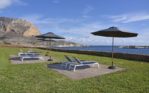 Villa Stornella: Möbel, Gartenmöbel, Meer, Küsten Und Ozeanische Forms, Küste, Ozean, Stuhl, Schatten, Tisch Im Freien, Ufer