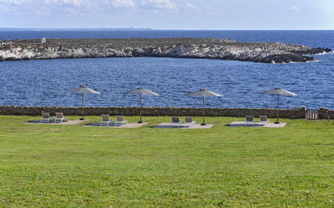 Villa Stornella: Blau, Horizont, Meer, Küsten Und Ozeanische Forms, Küste, Ozean, Ufer, Strand, Tropen, Gartenmöbel