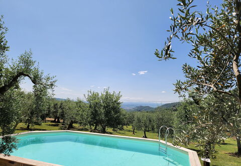 Il Casale di San Jacopo con Piscina Privata: Blau, Schwimmbad, Schatten, Hinterhof, Landscaping, Garten, Eco Hotel, Estate, Resort, Garten