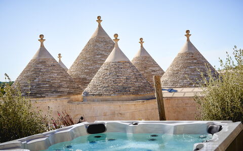 Trullo Emmebi Vista Valle D'Itria: Die Architektur, Hof, Schwimmbad