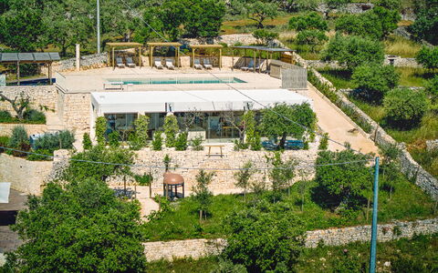 Trullo Emmebi Vista Valle D'Itria: Estate, Eco Hotel, Landscaping, Resort, Schwimmbad, Vogelperspektive, Villa