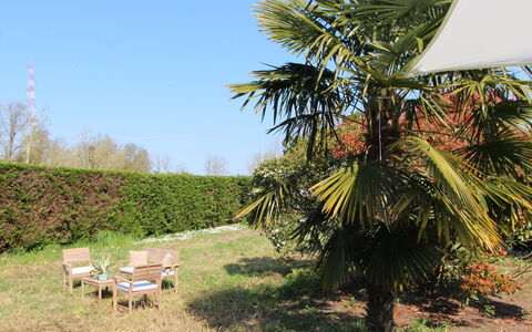 Villa Camerini, Nature, Bikes and Beaches: Gehölz, Schatten, Garten, Landscaping, Eco Hotel