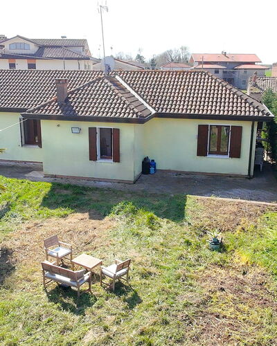 Villa Camerini, Nature, Bikes and Beaches: Gebäude, Haus, Wohngebiet, Dach, Zuhause, Hütte, Menschliche Siedlung, Vorort, Estate, Auffahrt