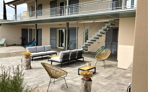 Villa Ombrone: Möbel, Gartenmöbel, Stuhl, Verbundwerkstoff, Schatten, Tisch Im Freien, Terrasse, Balkon, Outdoor Struktur, Design