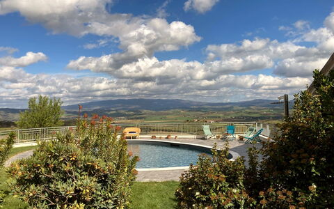 Villa Ombrone: Landschaft, Gartenmöbel, Tisch Im Freien, Schwimmbad, Landscaping