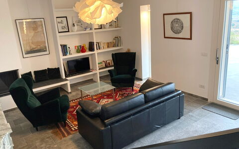 Villa Ombrone: Möbel, Interior Design, Flooring, Wand, Fussboden, Couch, Holz, Wohnzimmer, Decke, Zimmer