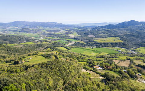 House in Sassa, Historic Tuscany Village, View: Bergforms, Grün, Natur, Natürliche Landschaft, Hügel, Berg, Wiese, Hochland, Ökoregion, Landschaft