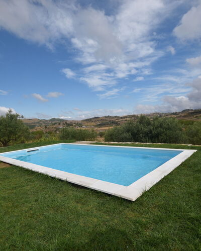 Villa Margi: Blau, Schwimmbad