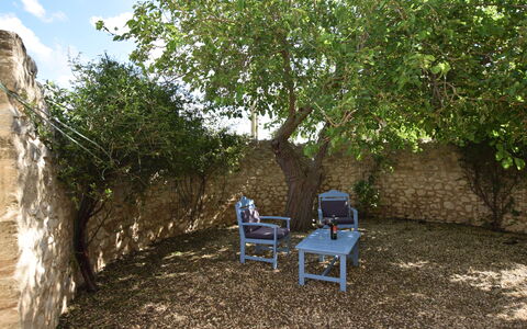 Villa Fontanazza: Schatten, Gartenmöbel, Garten, Stuhl, Hinterhof, Schatten