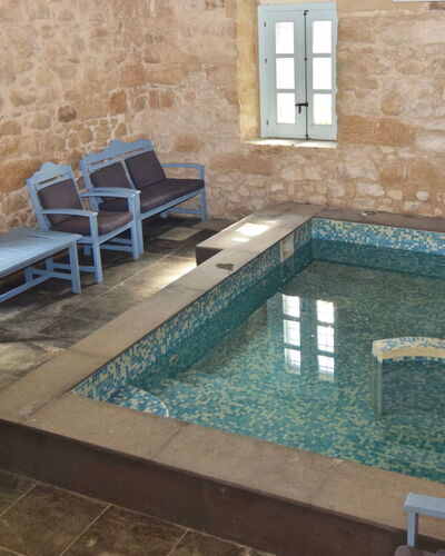 Villa Fontanazza: Flooring, Fussboden, Verbundwerkstoff, Badewanne, Schwimmbad, Fliese, Armatur, Resort, Hotel