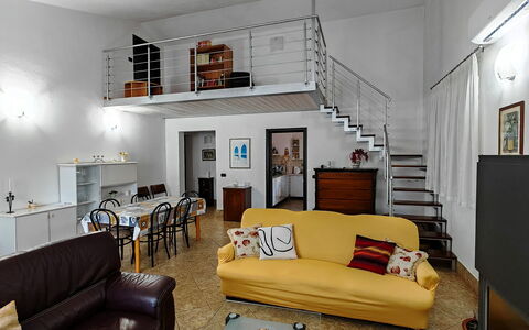 Villa del Monte: Interior Design, Möbel, Flooring, Fussboden, Zimmer, Decke, Wohnung, Couch, Beleuchtung, Wohnzimmer