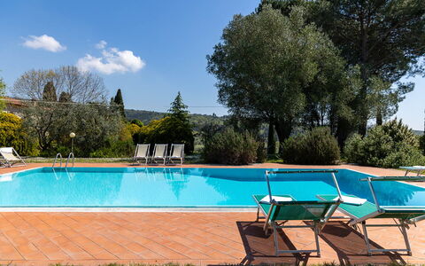 Il Leccio, Vinci, Private Pool and Tennis: Schwimmbad, Resort, Eco Hotel, Hazienda, Villa