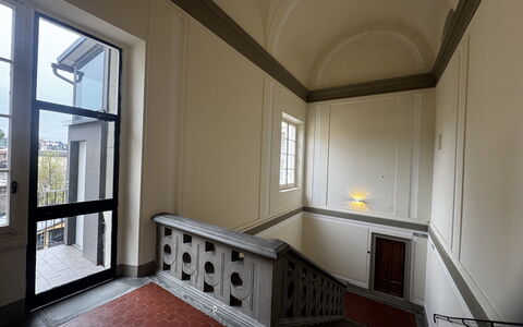Maison D'Alice: Holz, Decke, Interior Design, Flooring, Fussboden, Verbundwerkstoff, Formen, Holzbeize, Glas, Daylighting