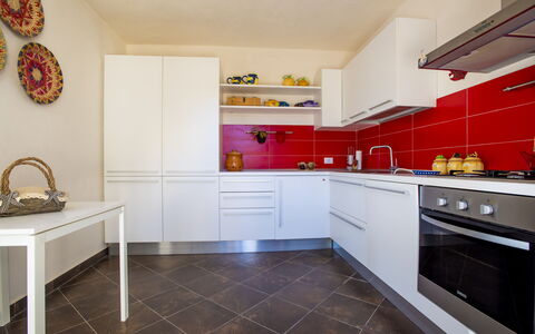 Tenuta Renna: Küche, Countertop, Küchengerät, Interior Design, Flooring, Major Appliance, Cabinetry, Möbel, Fussboden, Zuhause