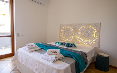 Sweet Dreams Home in Otranto: Interior Design, Möbel, Fussboden, Flooring, Holz, Schlafzimmer, Bett, Textil, Bettdecke, Bedding
