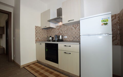 Villa Marzia: Interior Design, Flooring, Holz, Fussboden, Major Appliance, Möbel, Zimmer, Cabinetry, Armatur, Sinken
