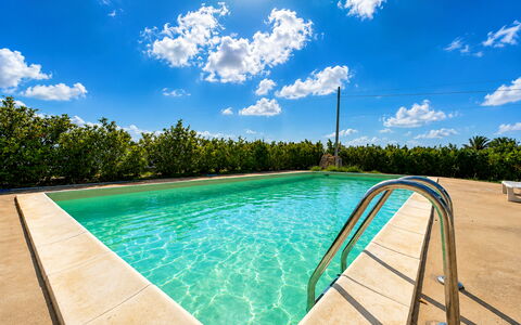 Villa Marzia: Blau, Wasser, Schwimmbad, Verbundwerkstoff, Reflexion, Resort, Water Feature, Eco Hotel, Reflecting Pool