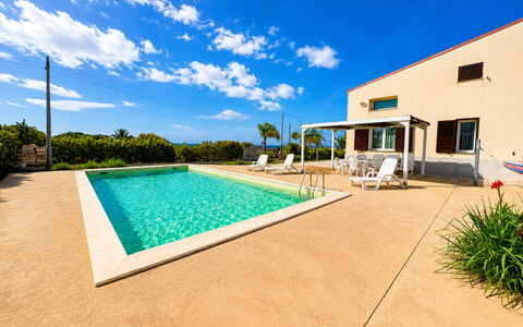 Villa Marzia: Blau, Schwimmbad, Resort, Schatten, Estate, Eco Hotel, Villa, Hotel, Hazienda