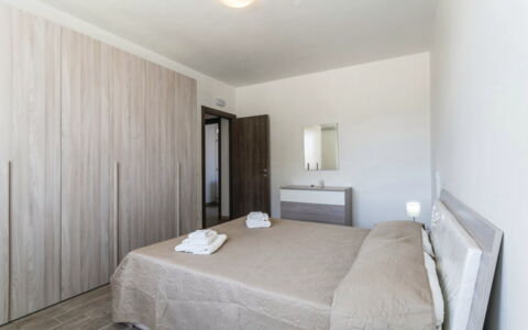 Villa Marzia: Interior Design, Flooring, Holz, Fussboden, Bett, Schlafzimmer, Möbel, Decke, Zimmer, Bettdecke