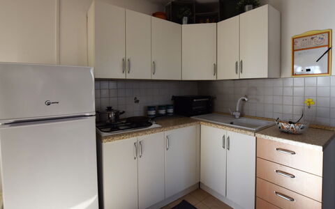 Villa Andrea: Küchengerät, Küche, Major Appliance, Cabinetry, Countertop, Spüle, Haushaltsgerät, Herd, Herd, Sinken